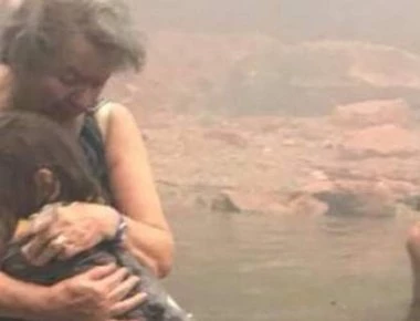Αυτή είναι η ιστορία πίσω από την εικόνα-σύμβολο της καταστροφής στο Μάτι (βίντεο)